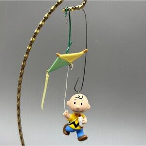 Hallmark Keepsake Ornament 1998 Charlie Brown Going Up Peanuts Kite Flying Xmas